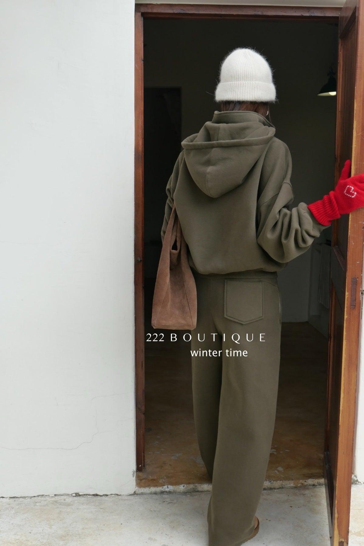 19a65 Basic zip-up hoodie