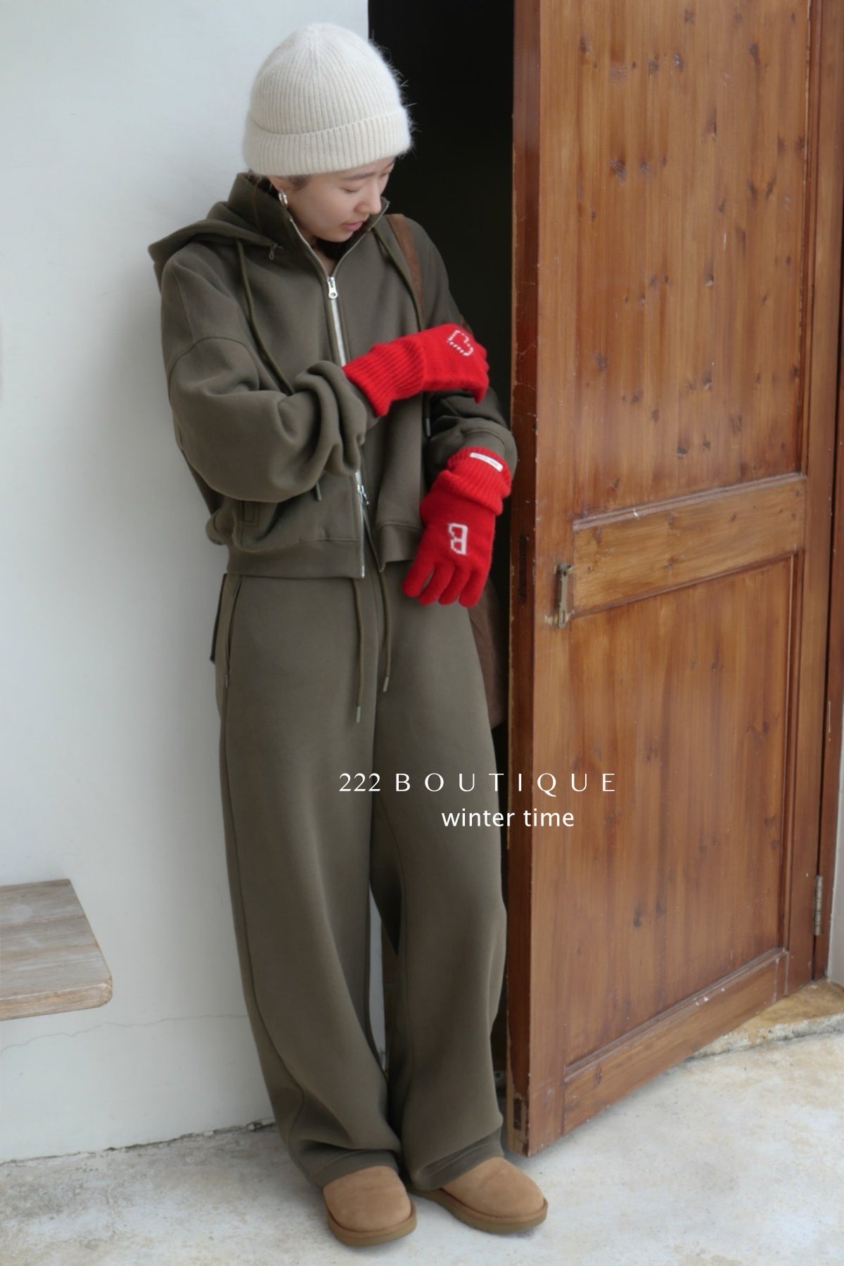 19a65 Basic zip-up hoodie