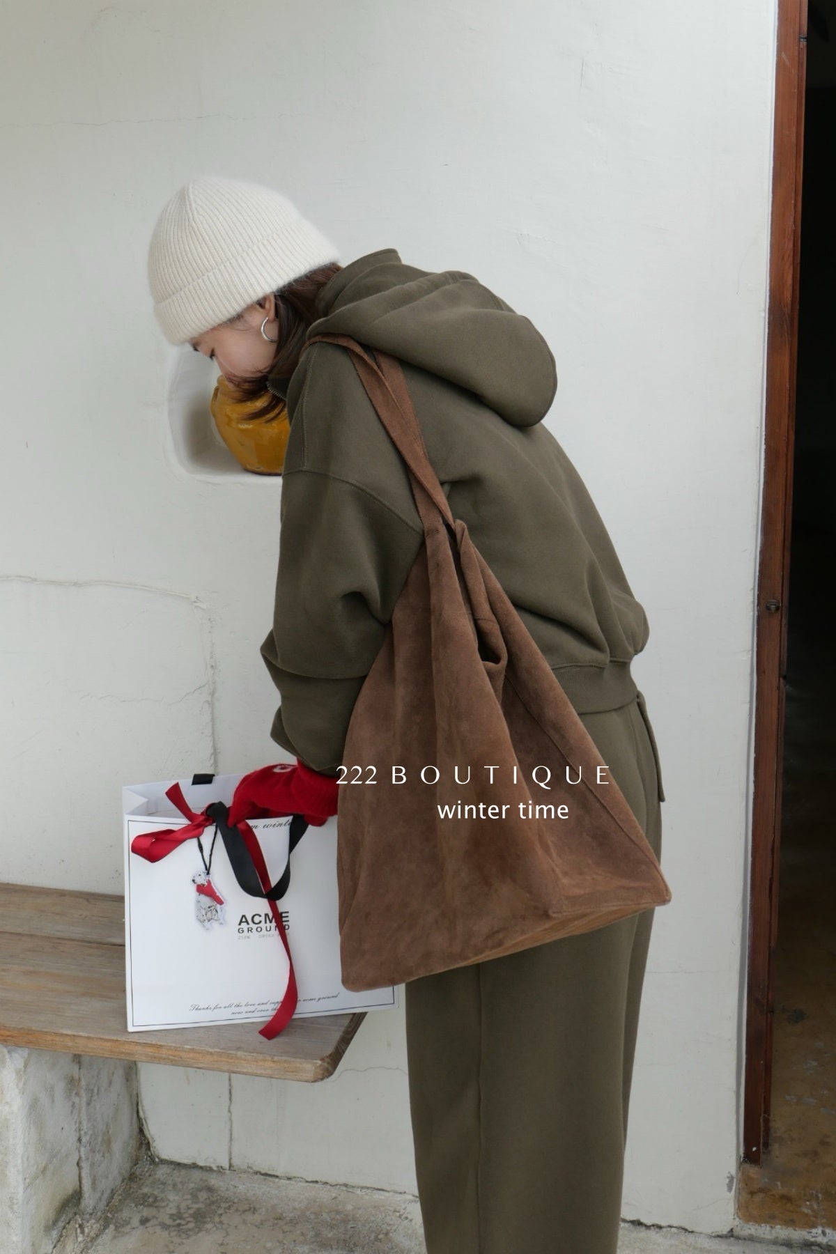 19a65 Basic zip-up hoodie