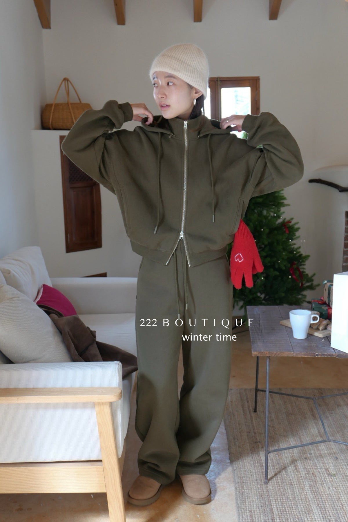 19a65 Basic zip-up hoodie