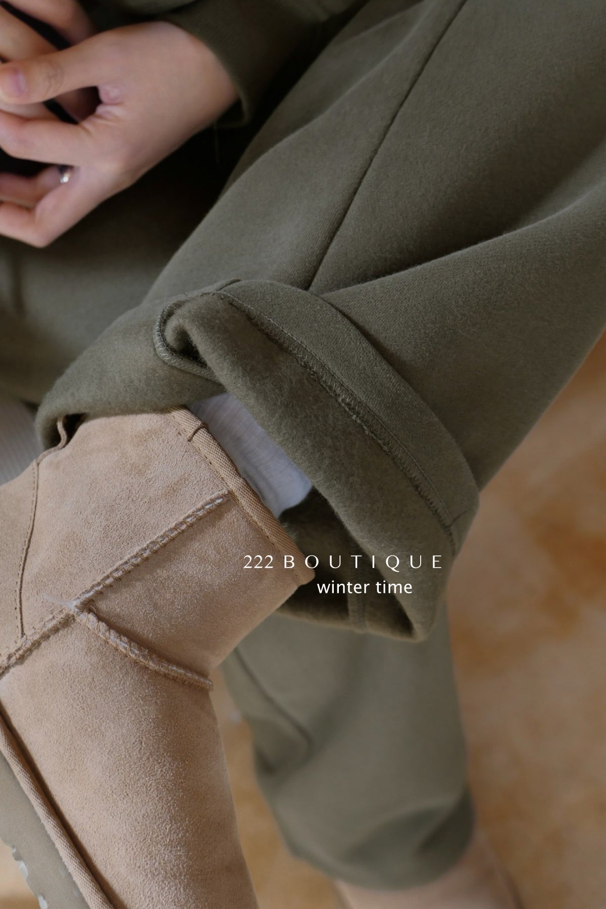 19a65 Basic zip-up hoodie