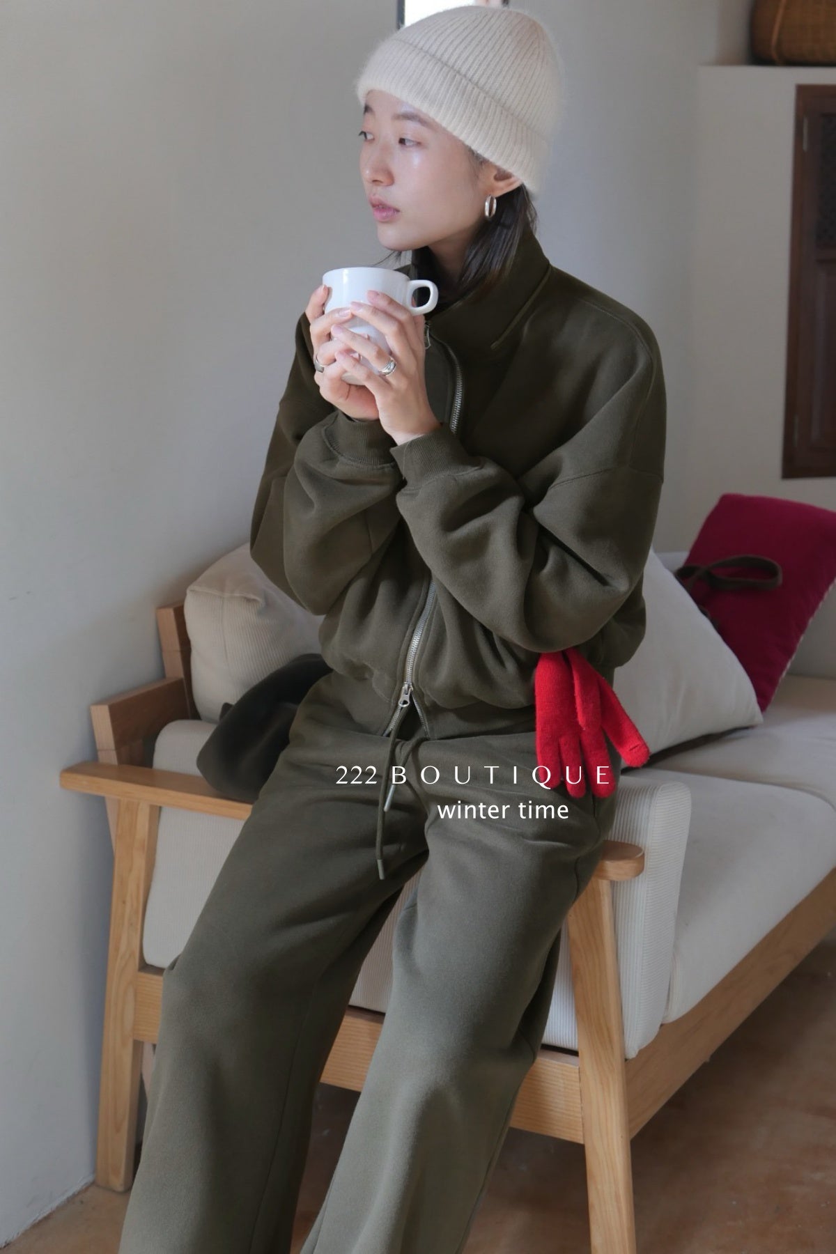 19a65 Basic zip-up hoodie