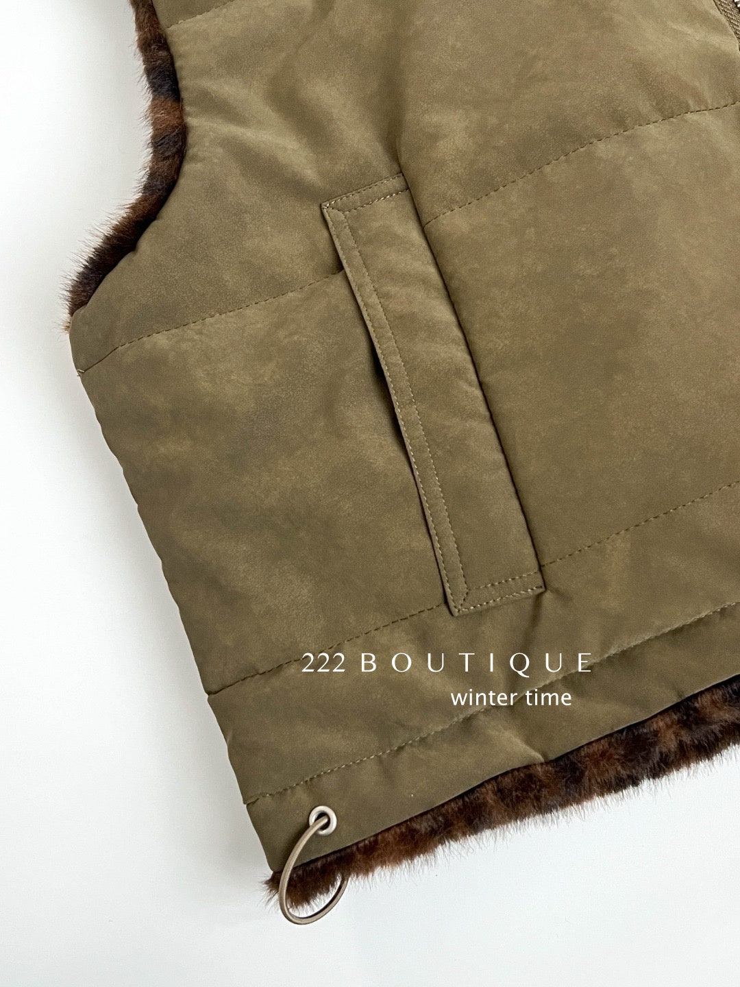 19a97 Reversible winter vest