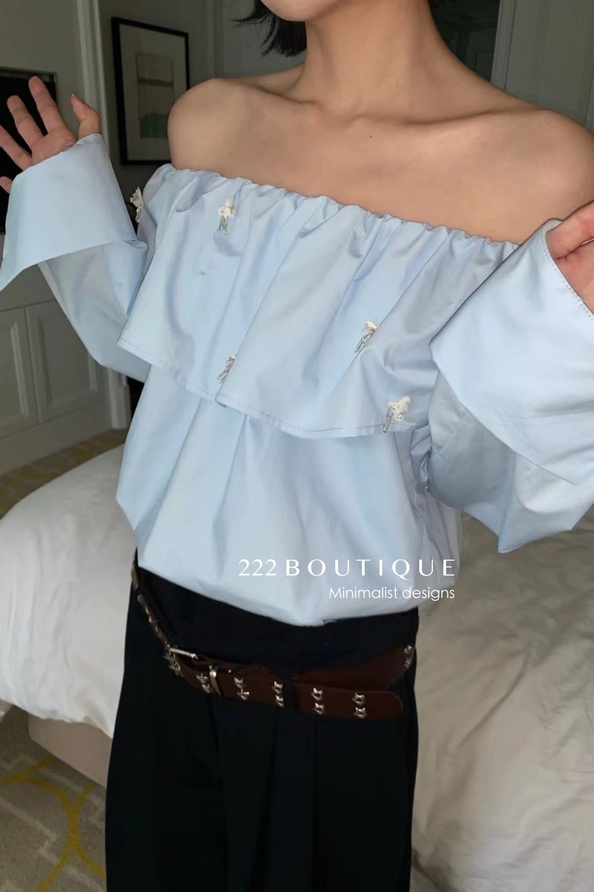 12a4 Off-shoulder ruffle blouse – embroidered cotton