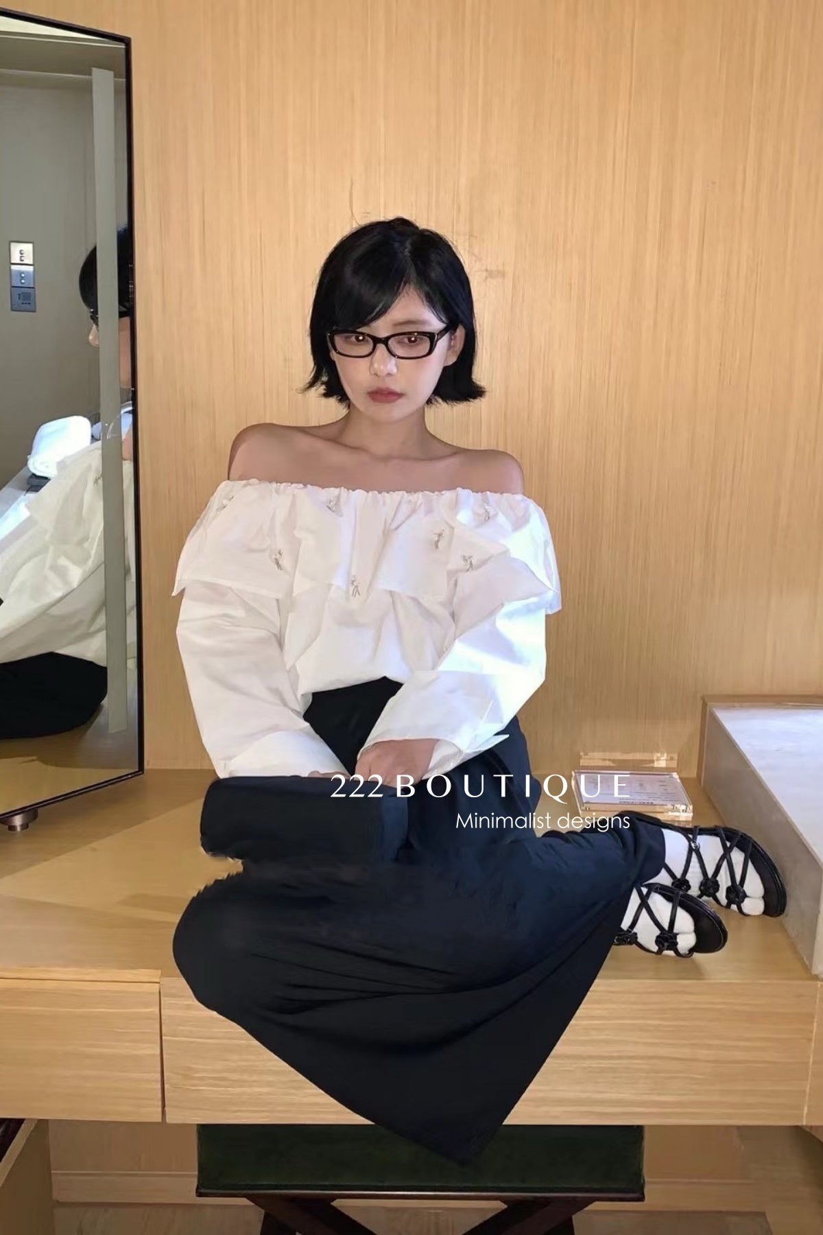 12a4 Off-shoulder ruffle blouse – embroidered cotton