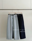 20q22 Fleece-lined straight-leg jeans with belt