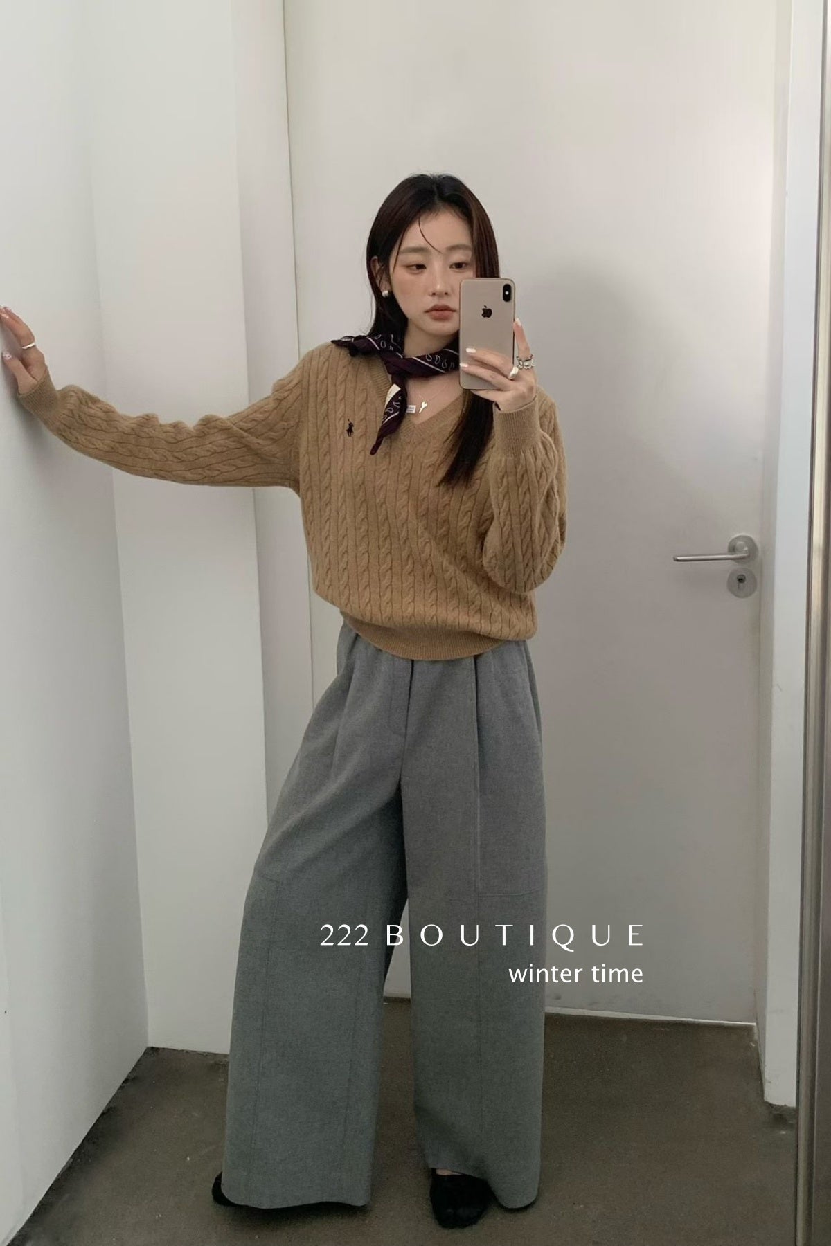 18q27 Wool wide-leg trousers