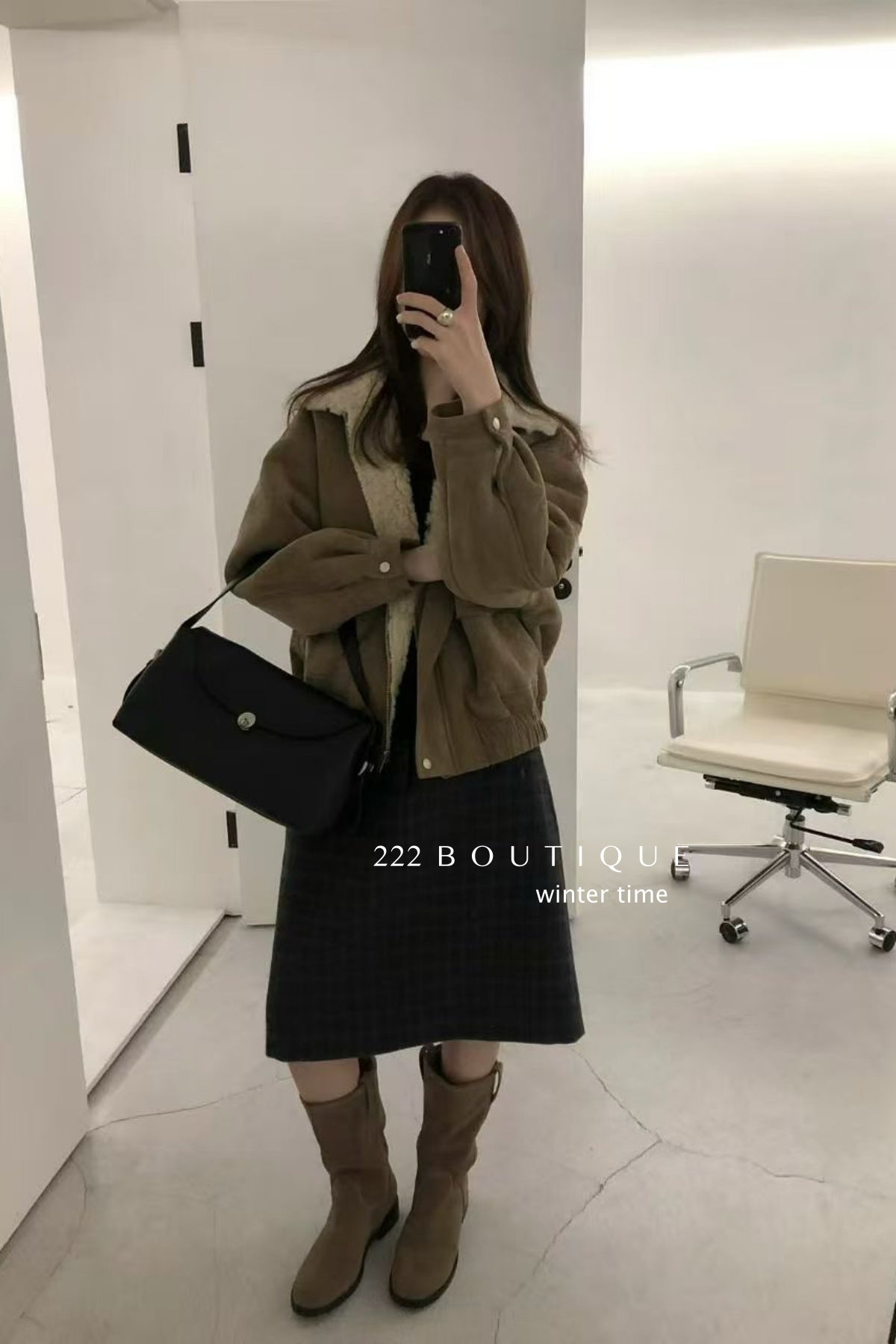 19a89 Reversible suede–fur coat