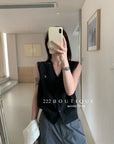 20a34 V-neck wool vest