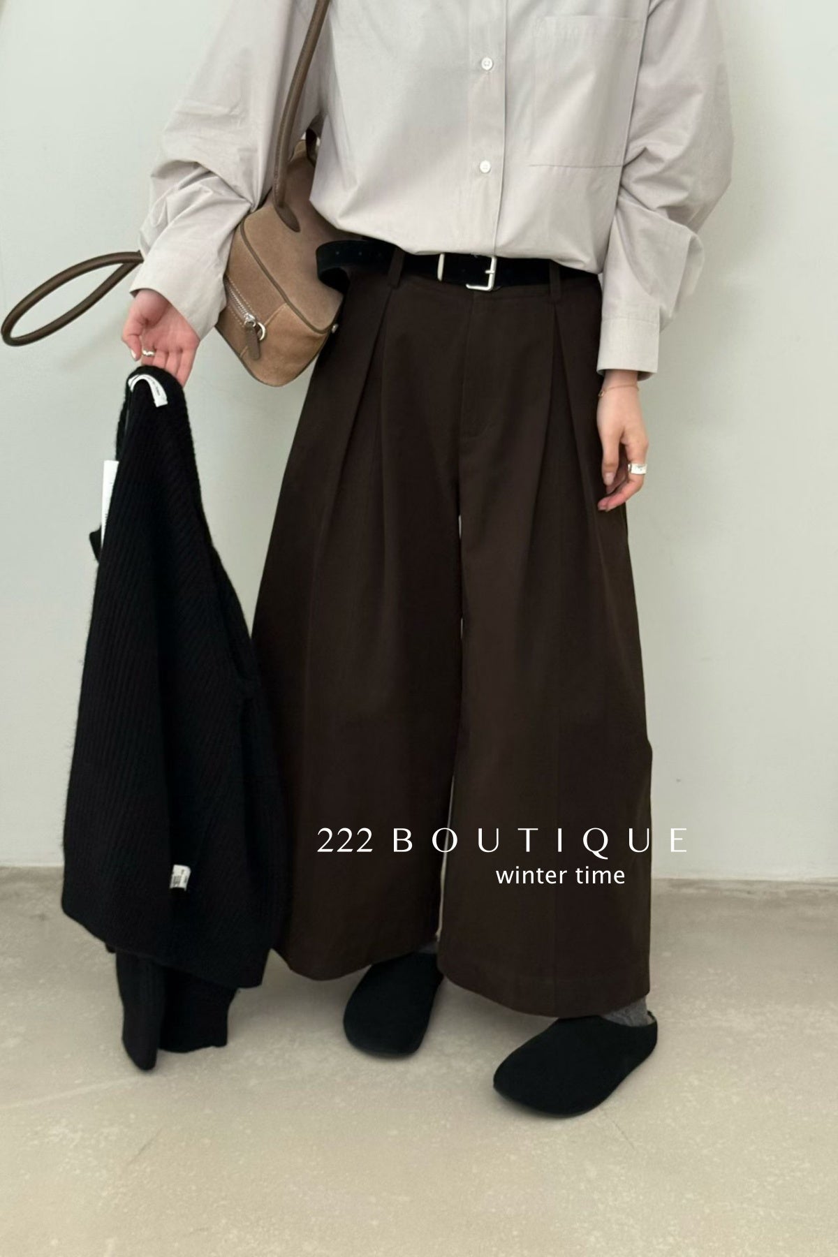 20q14 Wool–khaki blend cropped trousers with belt