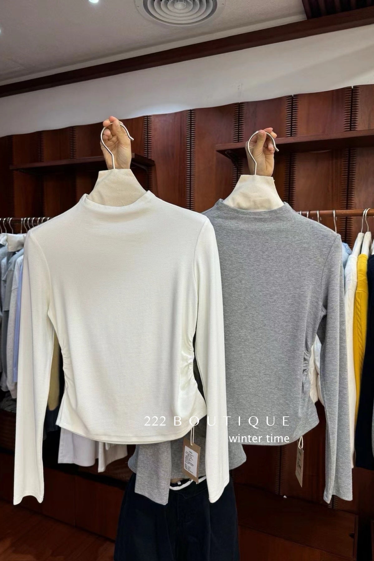 18a95 Thermal high-neck top