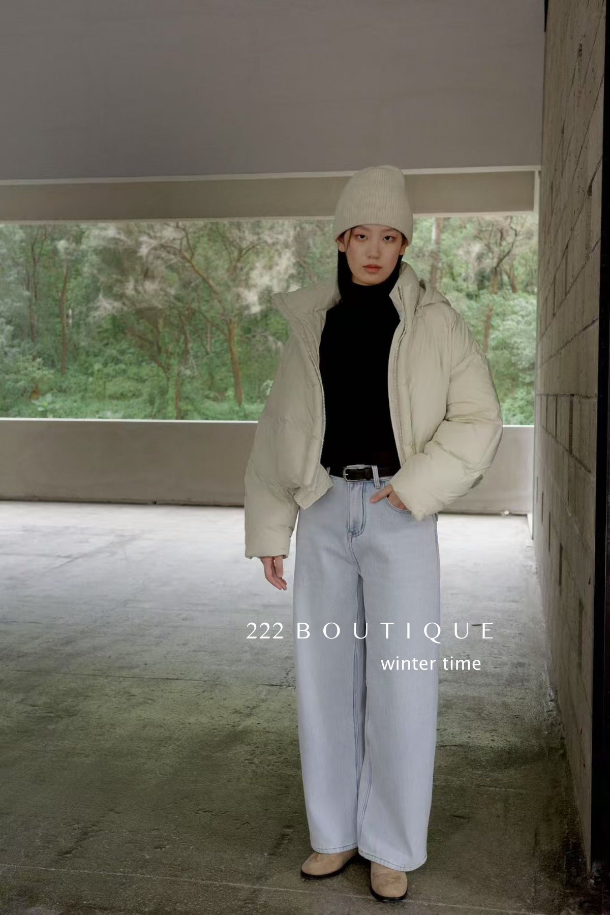 20q22 Fleece-lined straight-leg jeans with belt