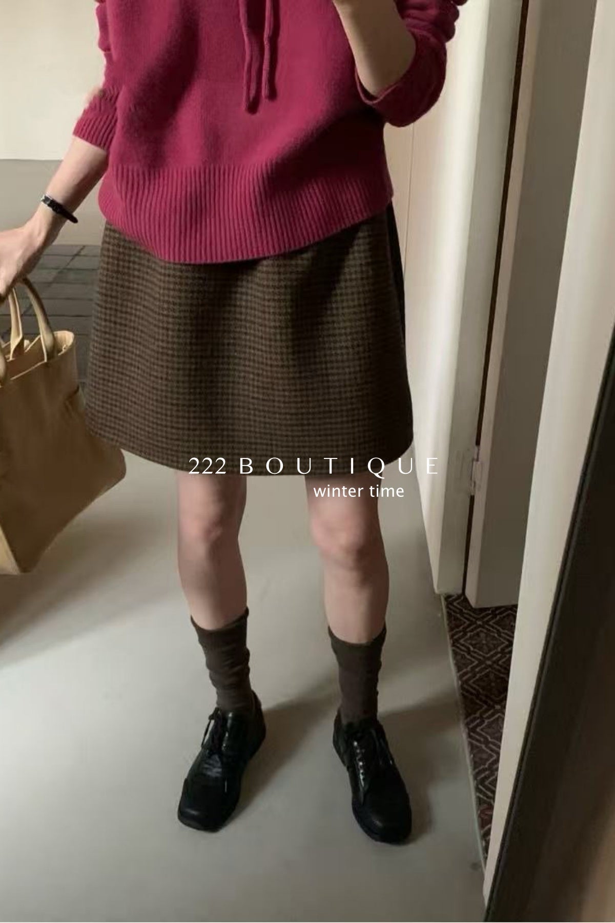 20v6  Elastic mini skirt