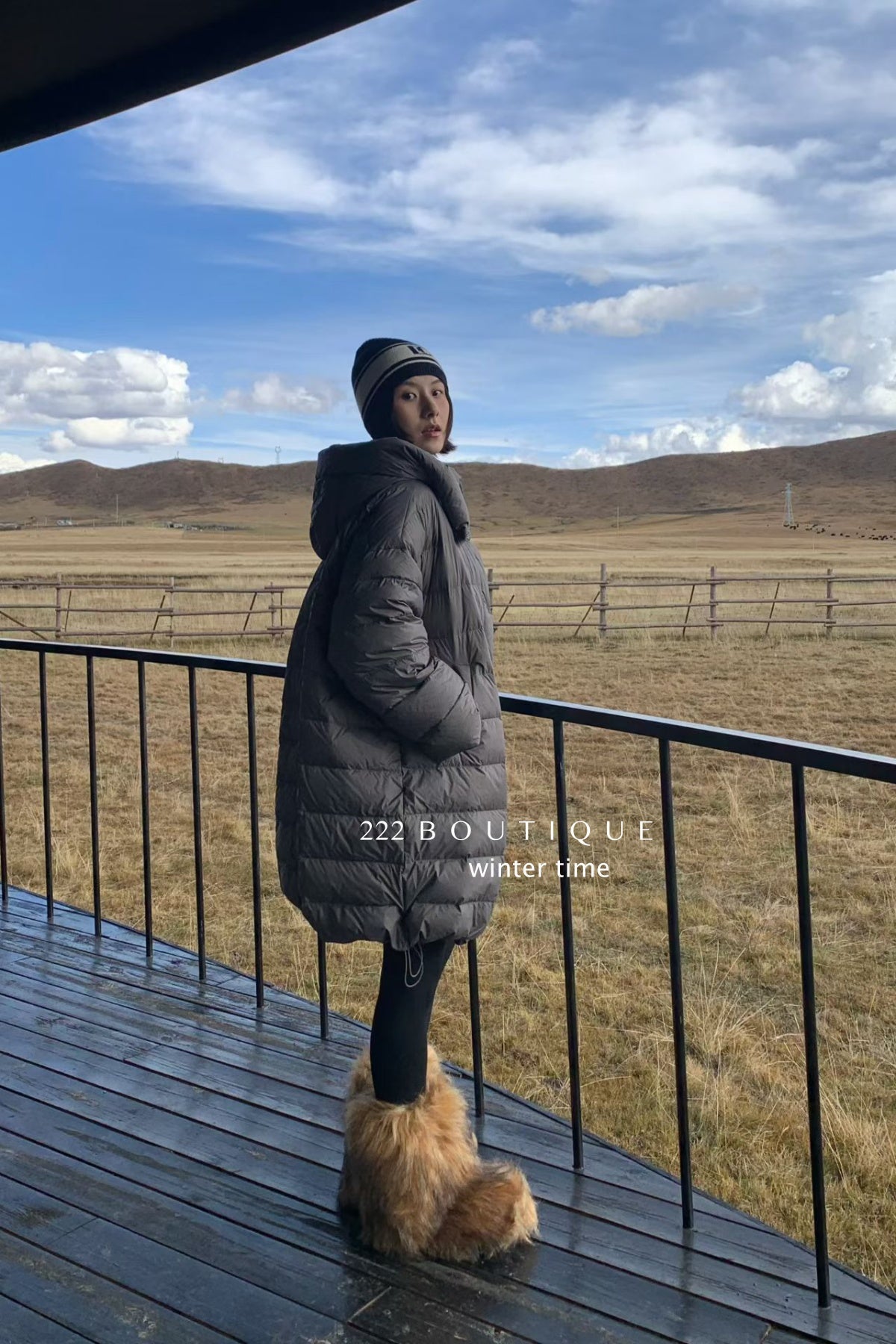 19a58 Long hooded puffer coat