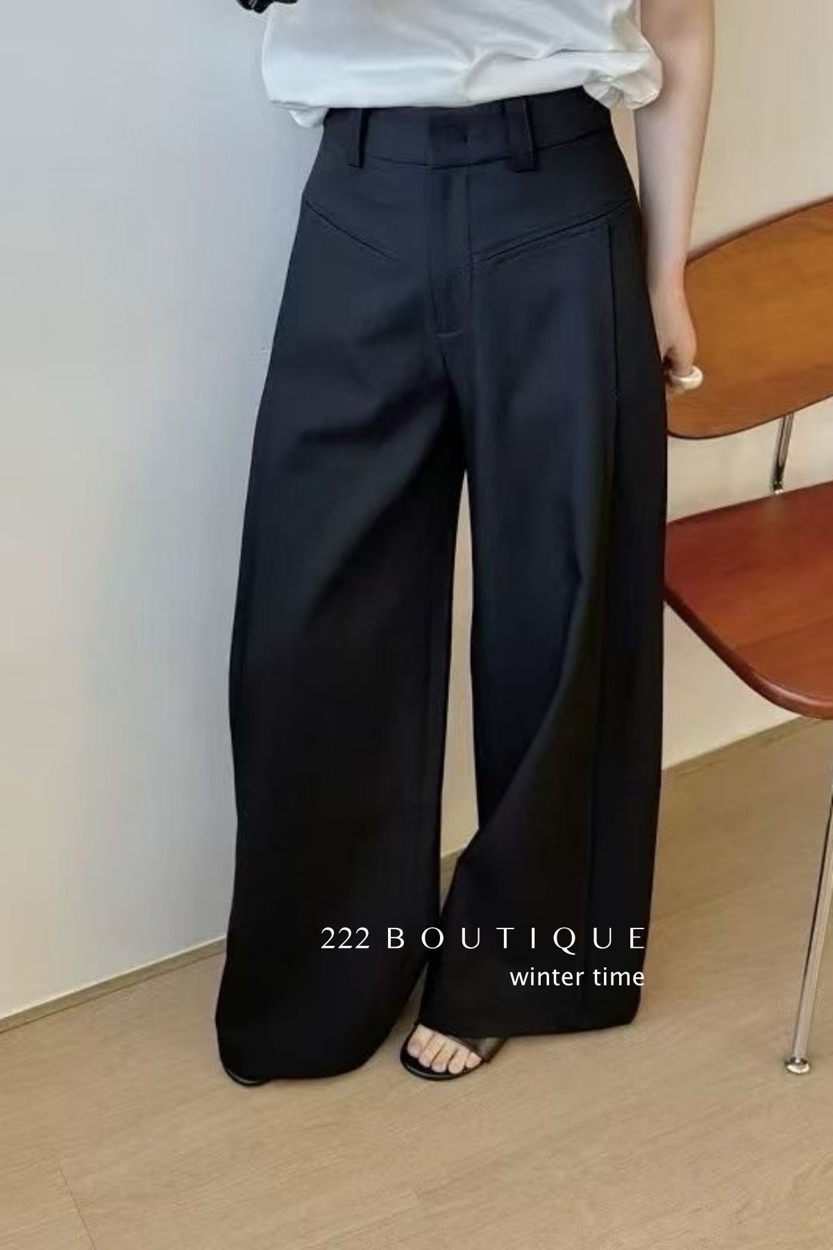 18q26 Poly wool straight trousers