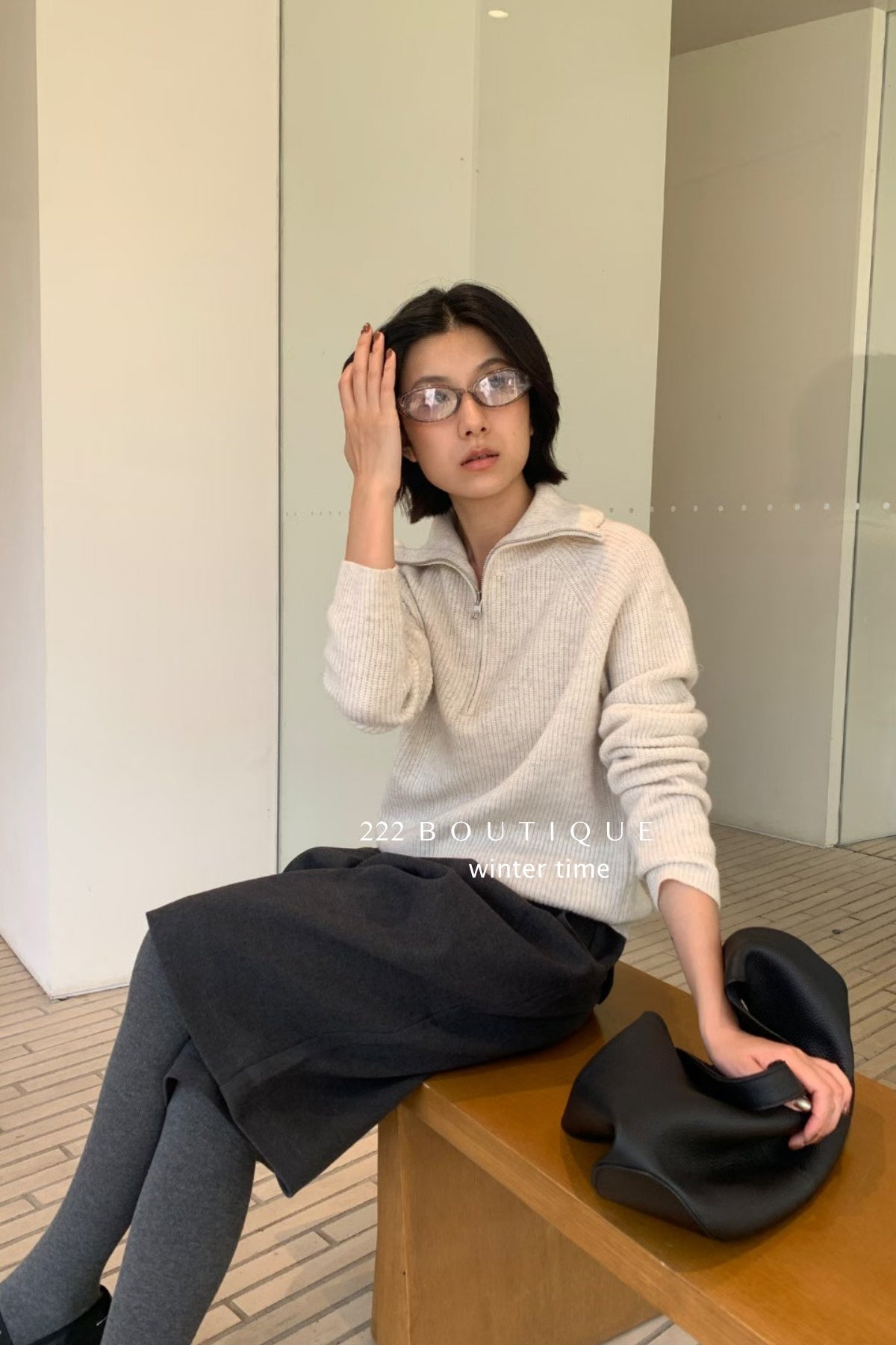 19a60 High-neck knit sweater