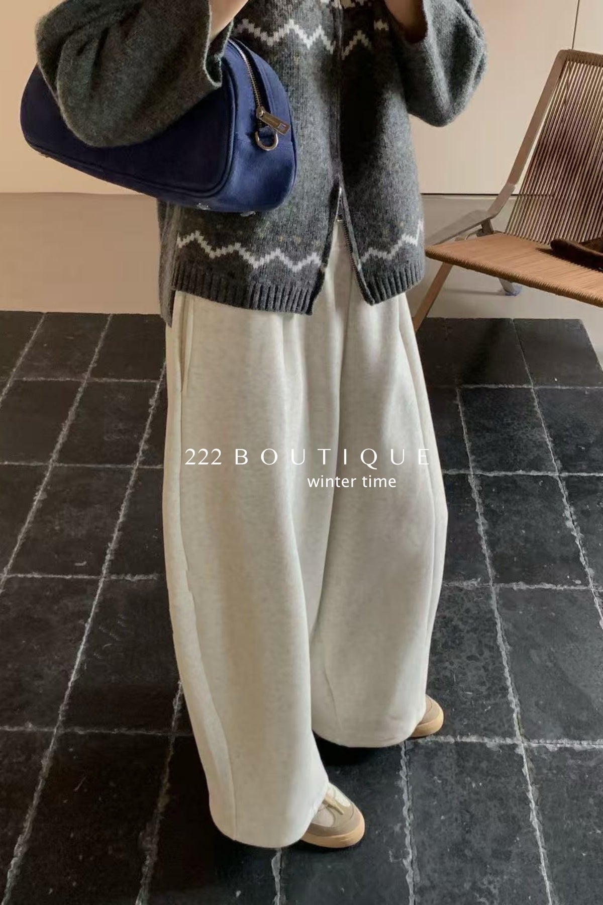 20q19 Wool cropped trousers