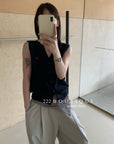 20a34 V-neck wool vest