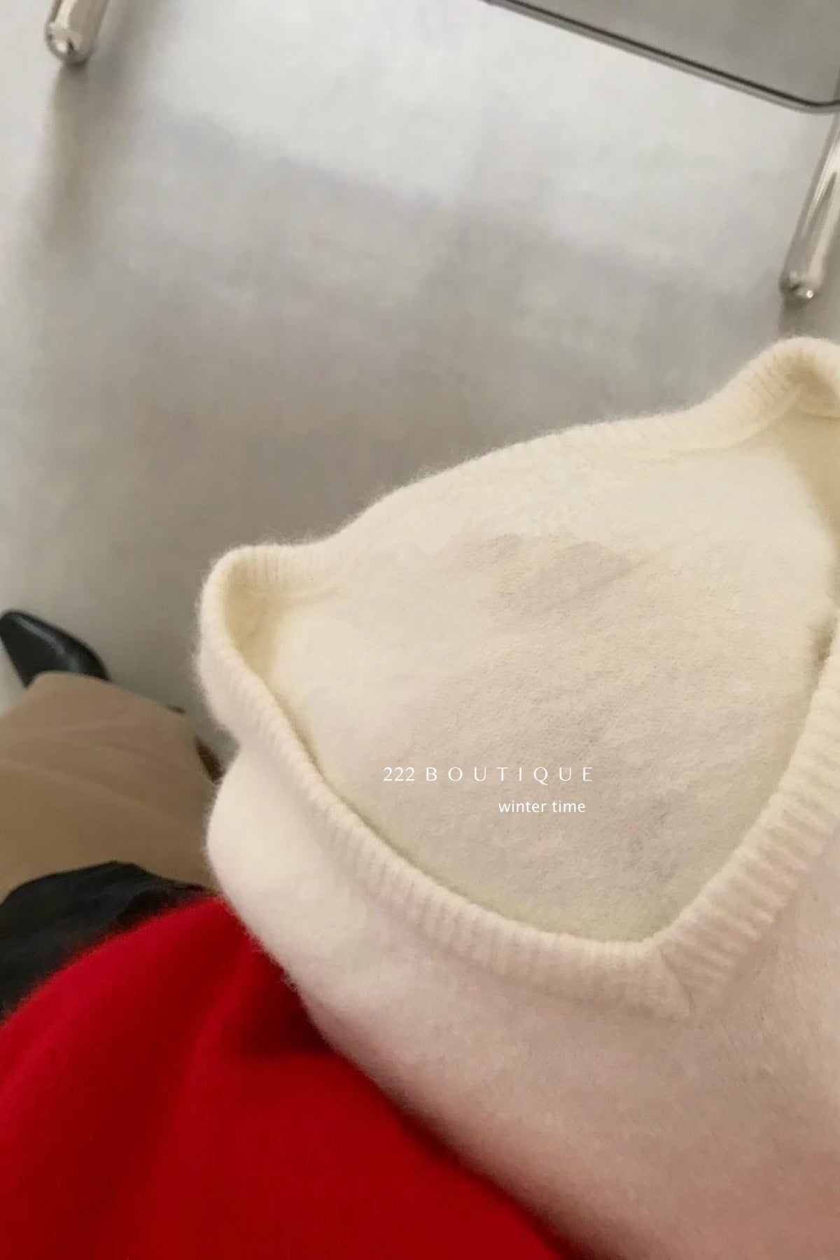 18a93 V-neck short-sleeve cashmere sweater