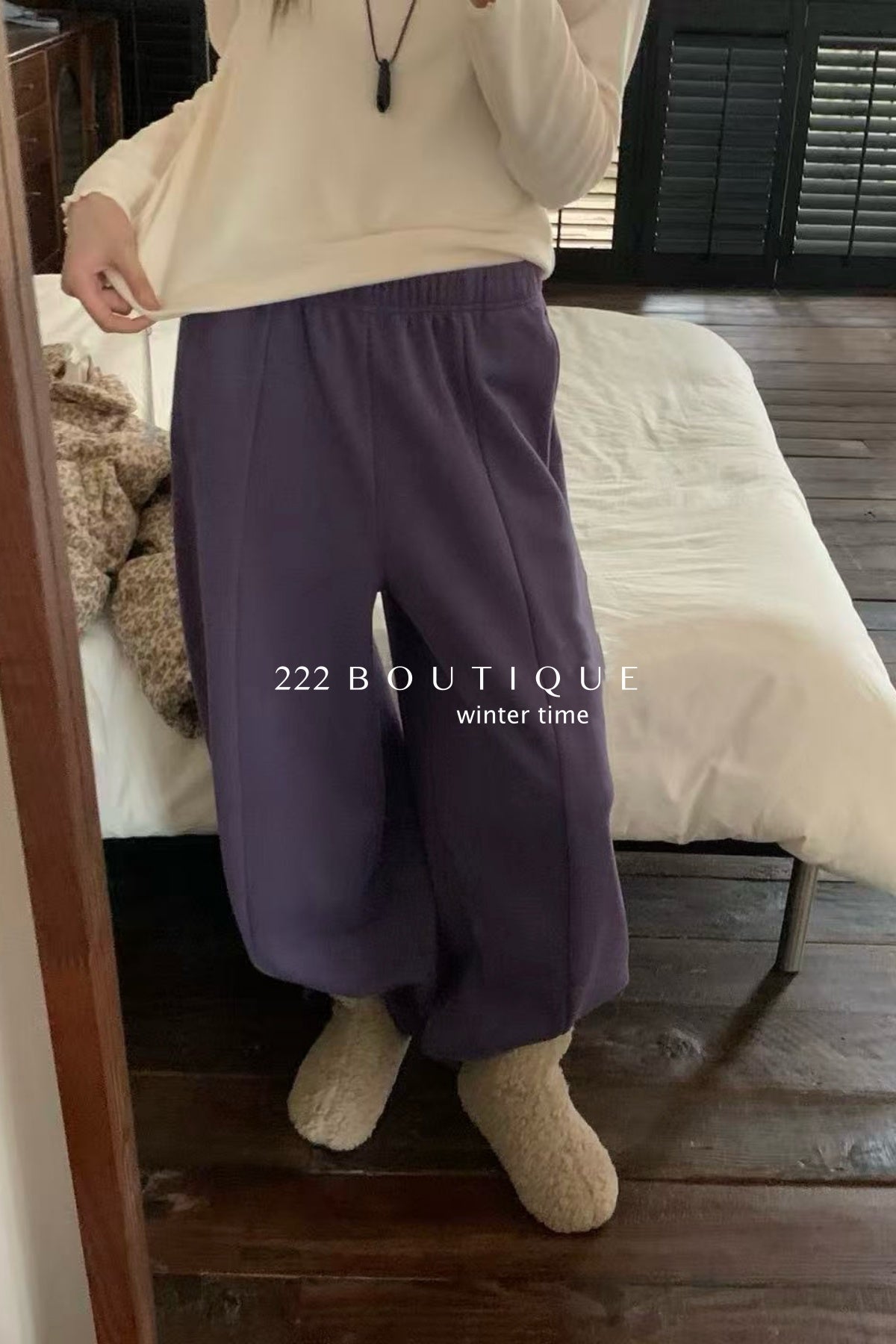 20q19 Wool cropped trousers