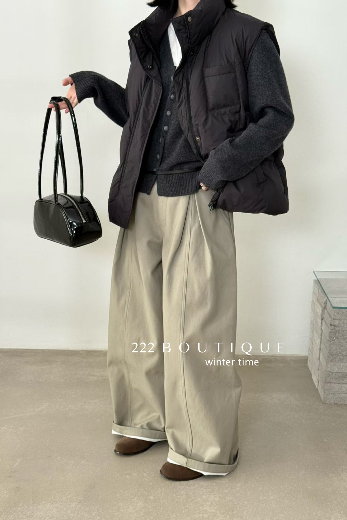 20q14 Wool–khaki blend cropped trousers with belt