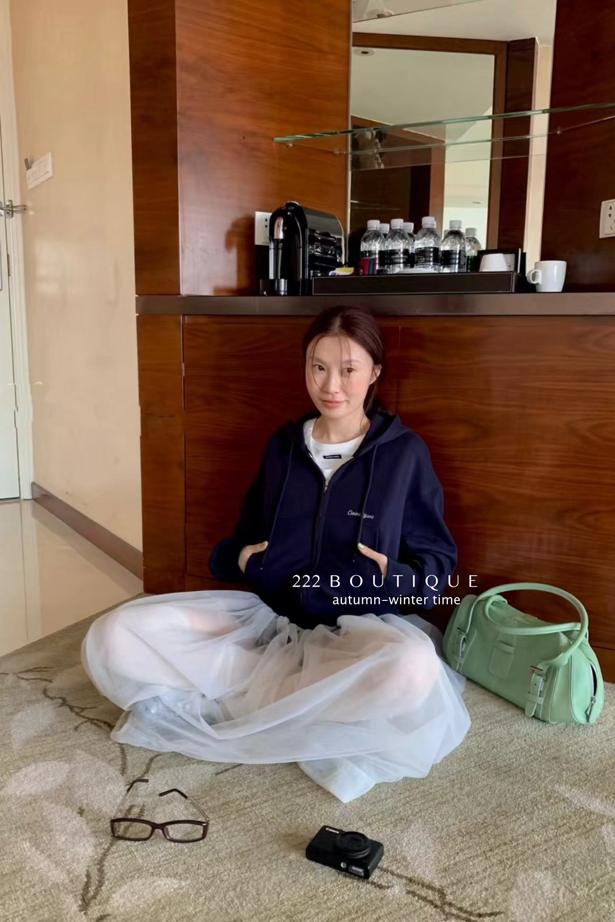 17a106 Basic cropped hoodie