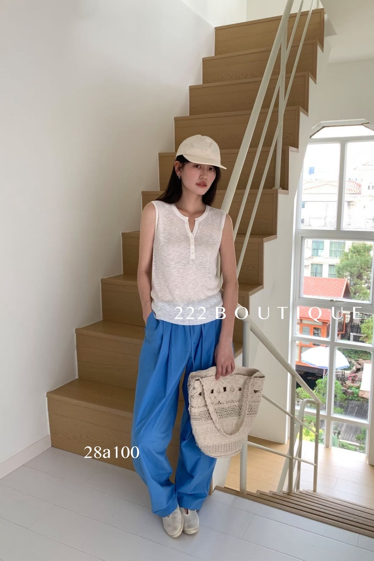 28a100 -  SLEEVELESS KNIT TOP