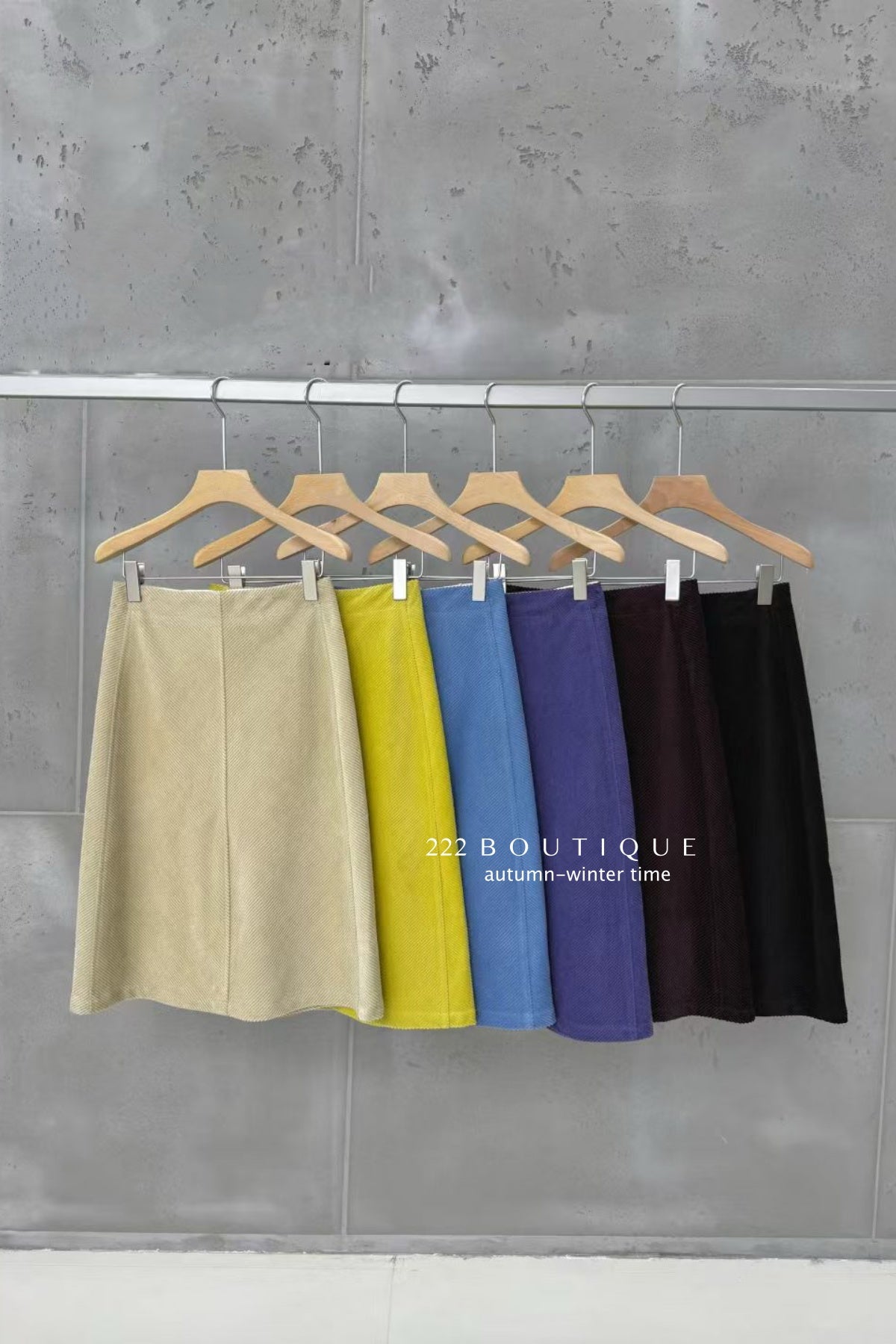 17v16 Basic corduroy mini skirt