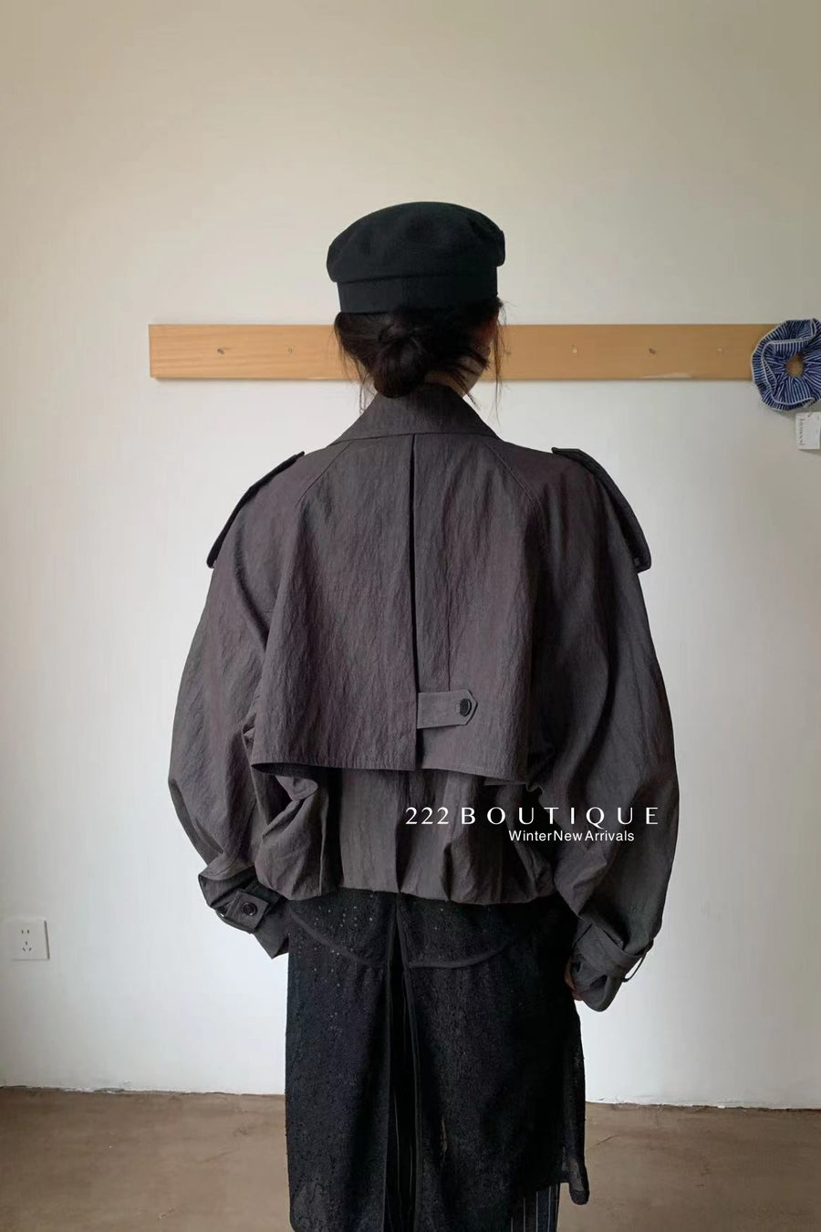 trenchcoat - 96a77