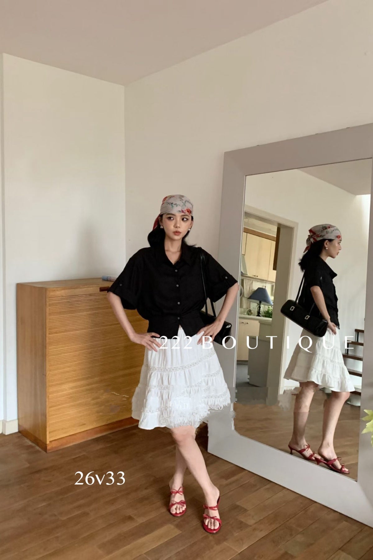 26v33- LACE TIERED SKIRT