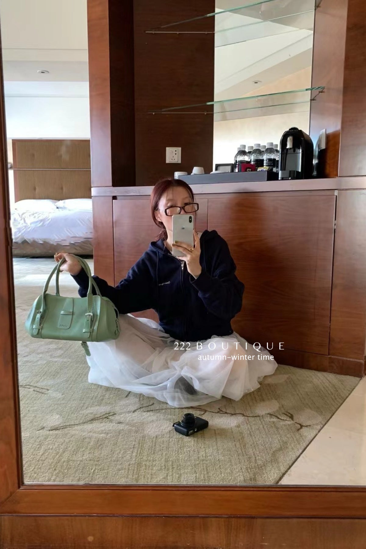 17a106 Basic cropped hoodie