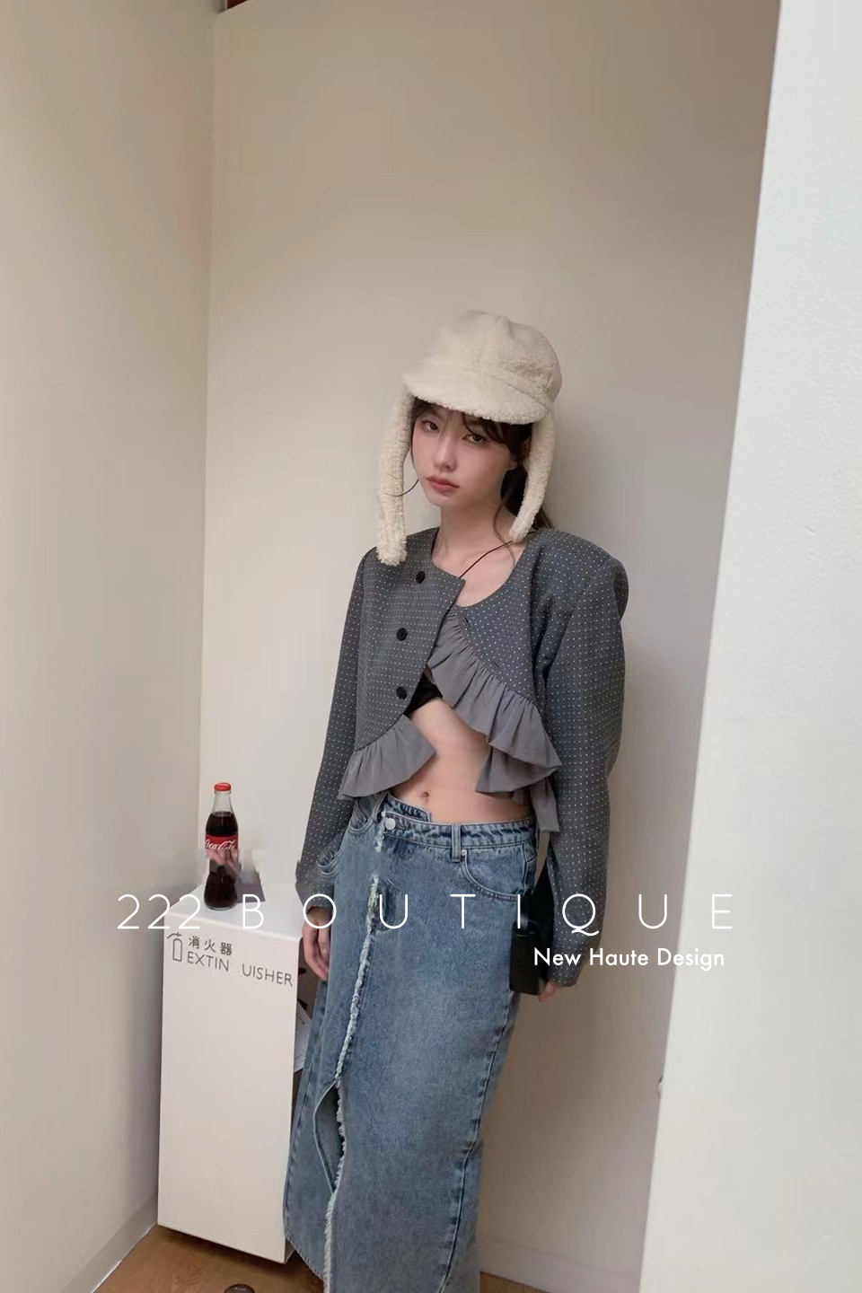 Polka-dot belt jacket