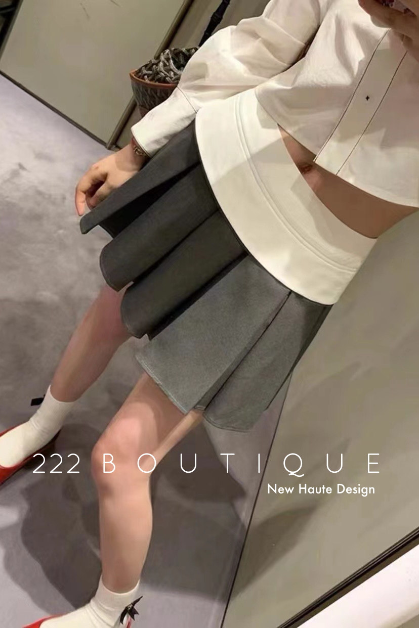 Pleated mini skirt