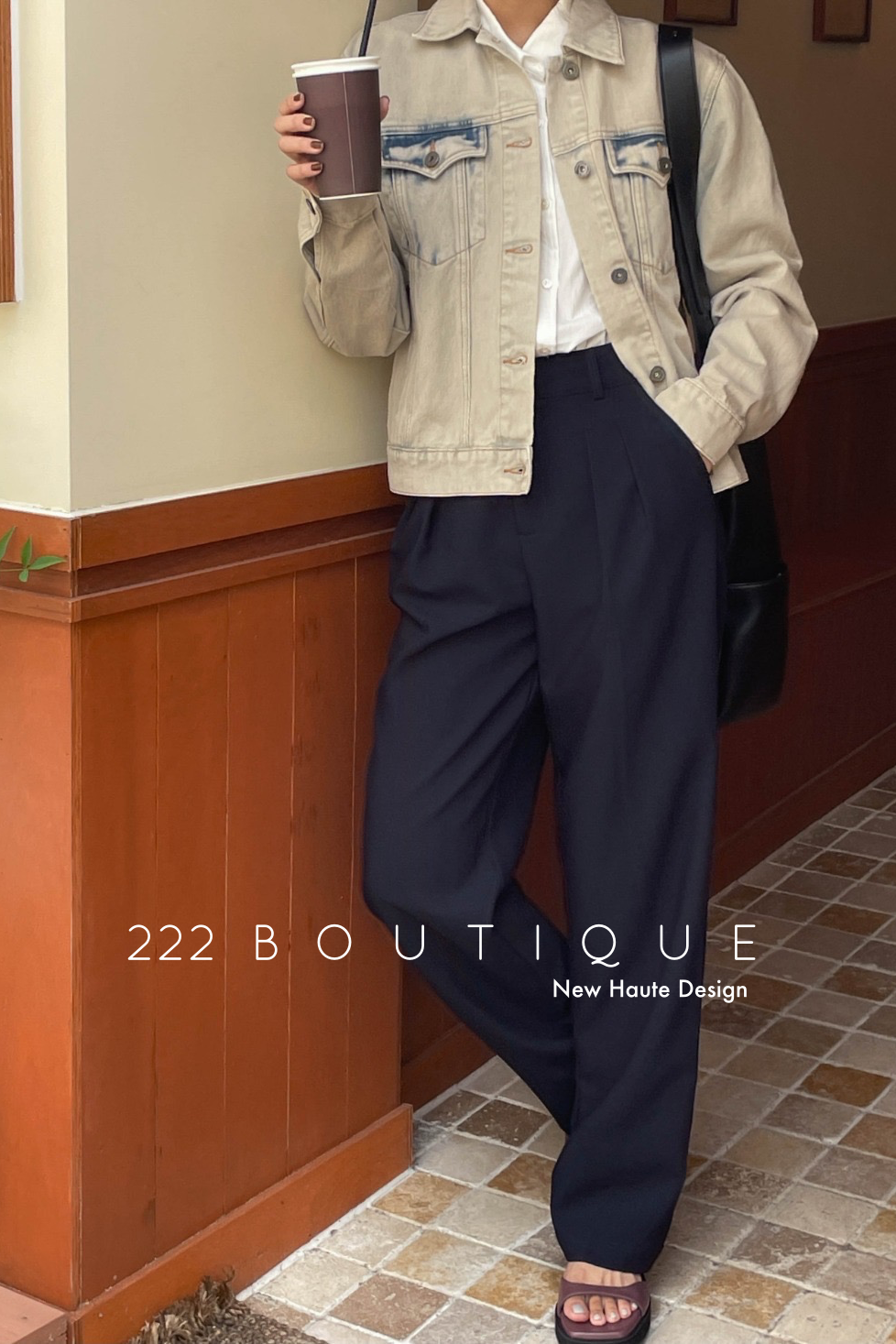 Elastic waist straight trousers