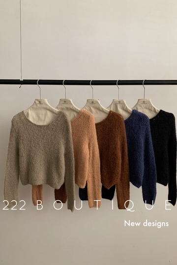 Oversize knit sweater