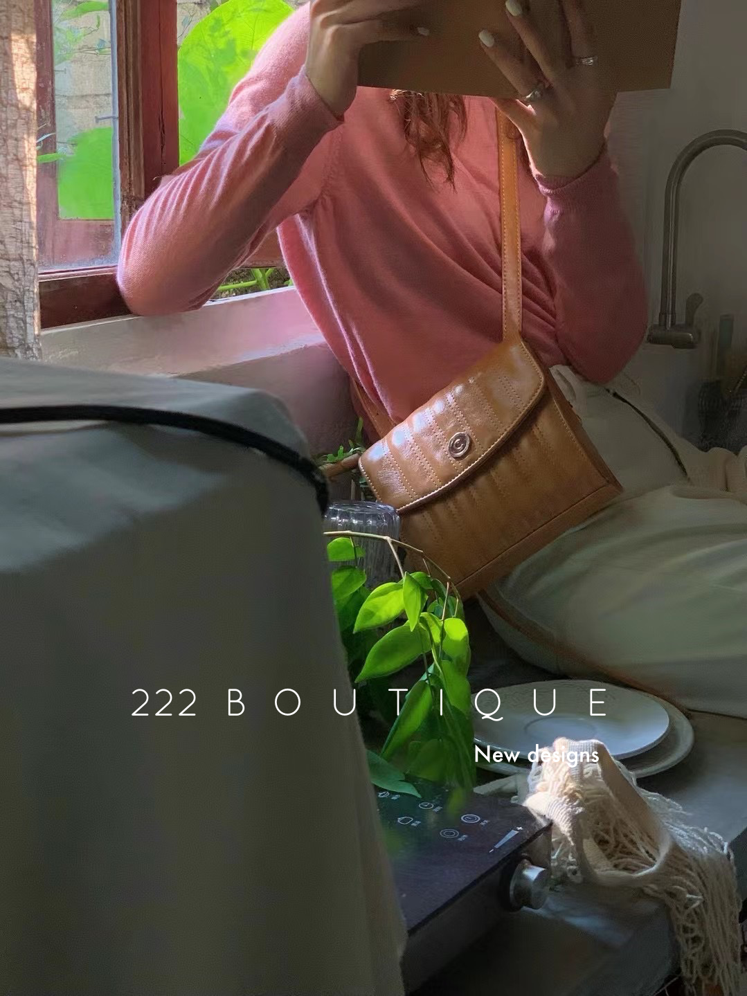 Round neck sweater