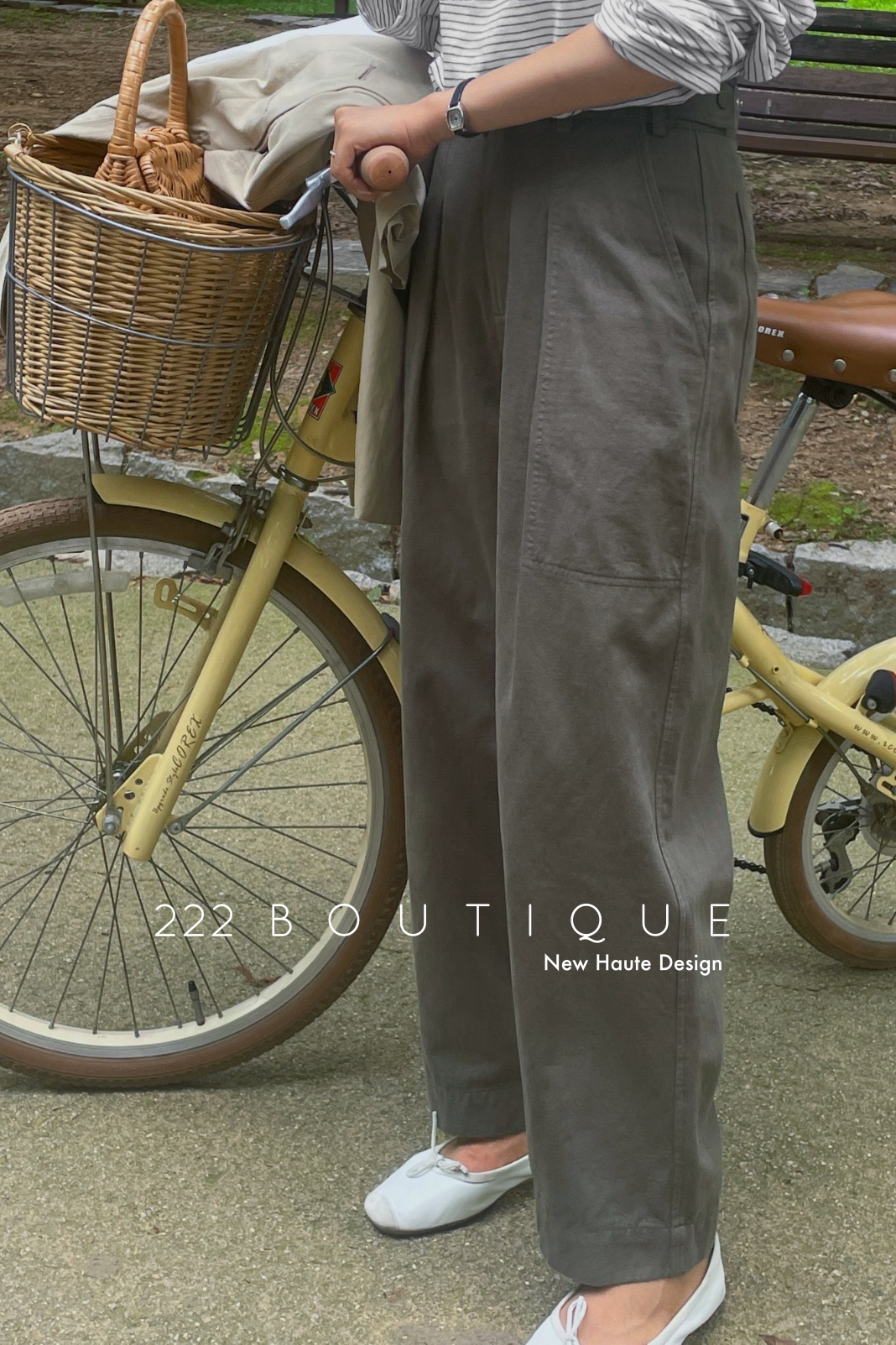 Pockets straight trousers
