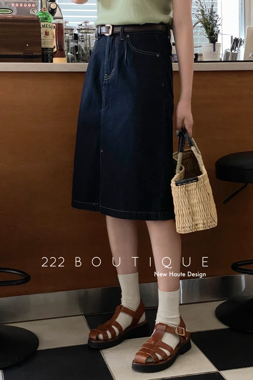 Slit denim skirt