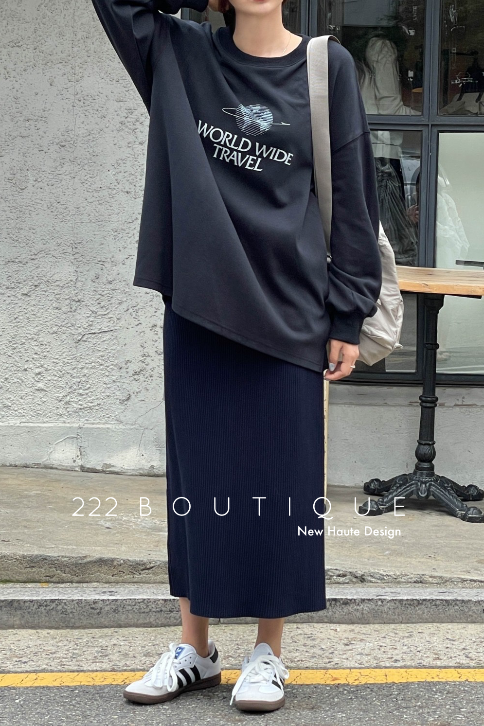 pleated skirt