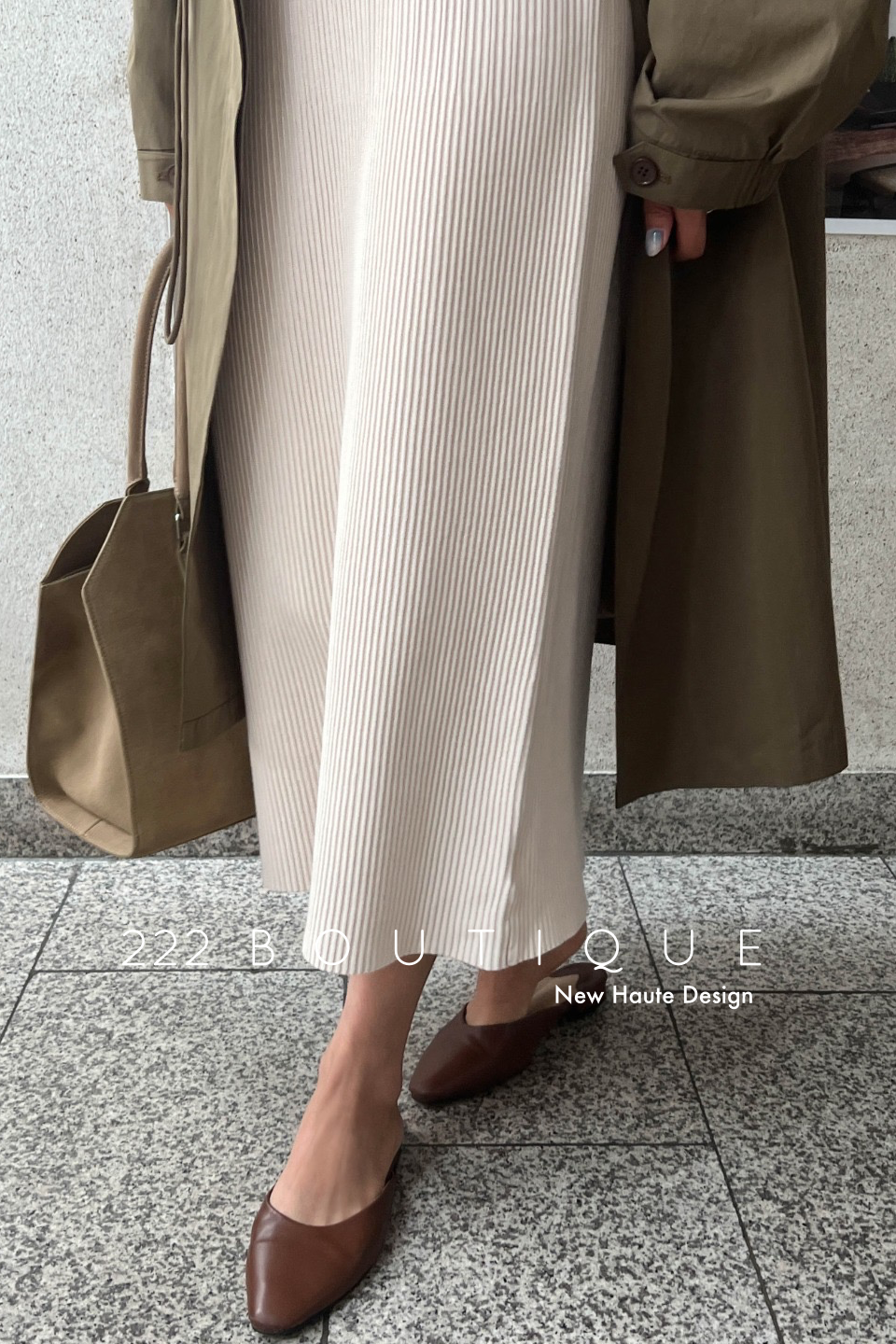 pleated skirt